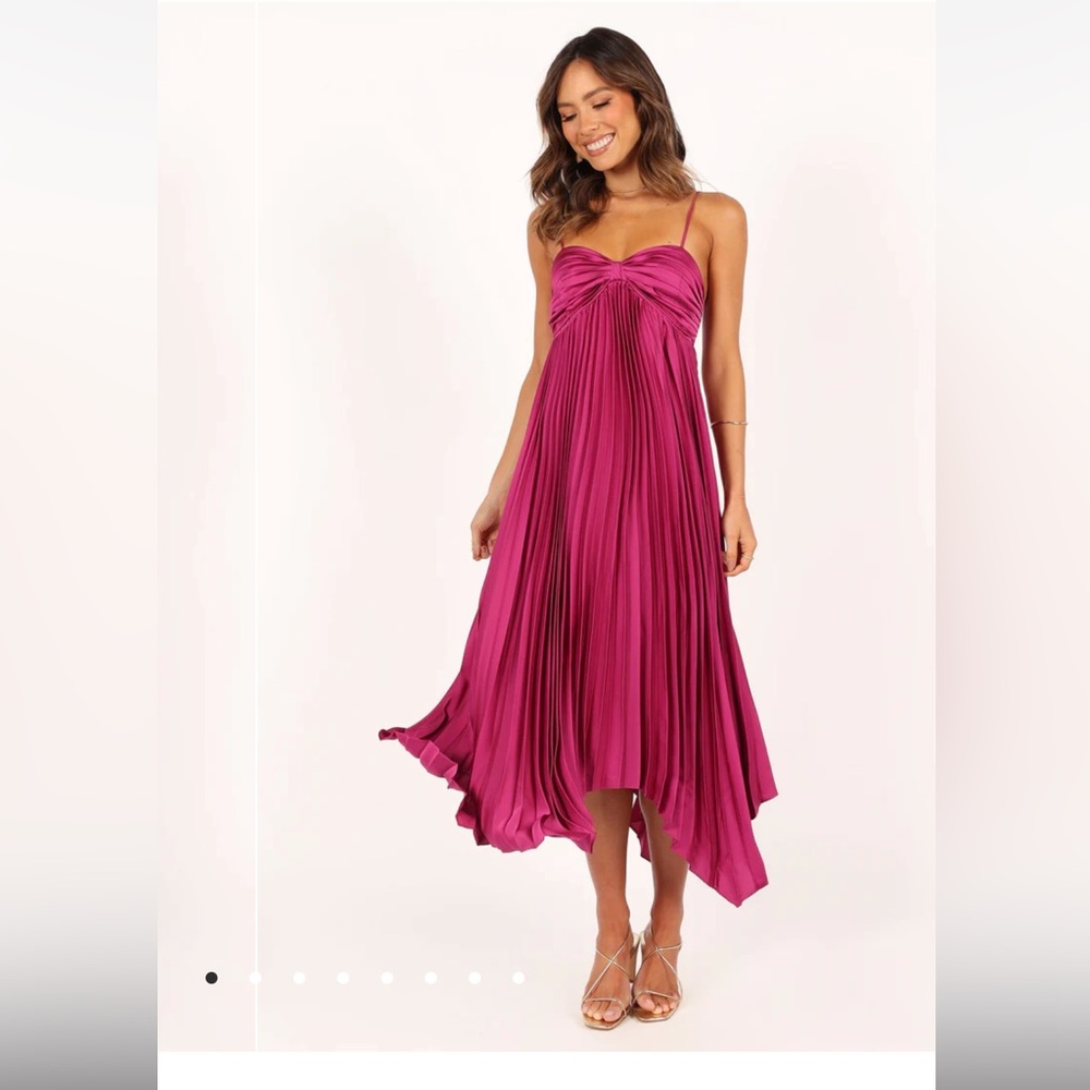 Petal & Pup Fuchsia Pleated Dress - Picture 4 of 5
